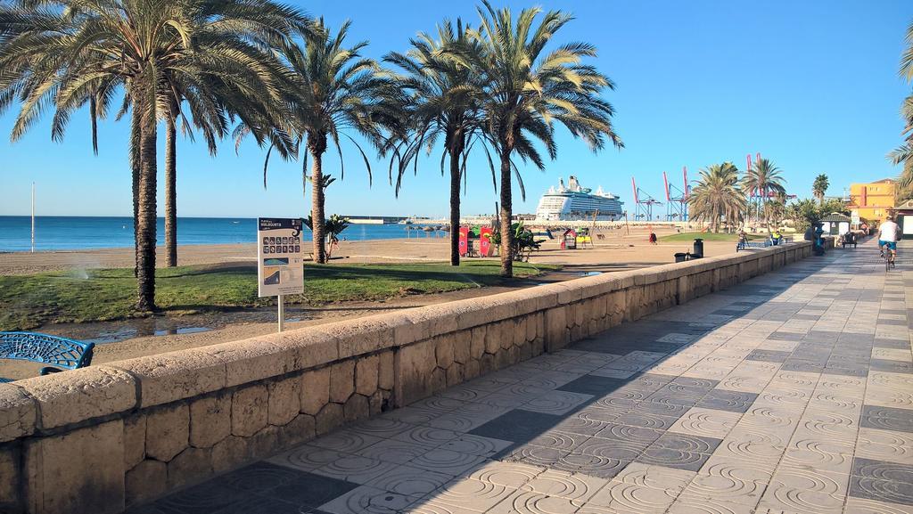 Apartamento Malagueta Beach 10 Malaga Exterior photo