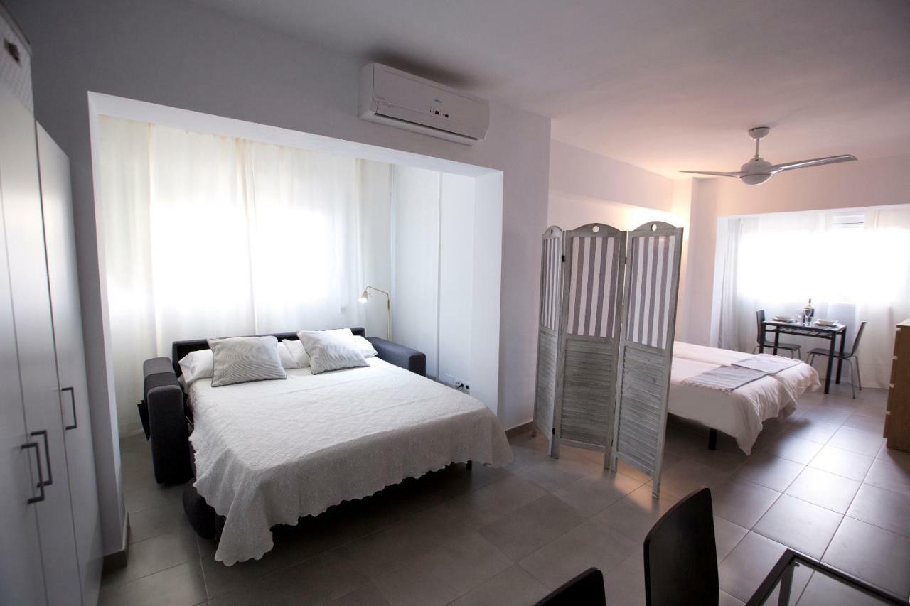 Apartamento Malagueta Beach 10 Malaga Exterior photo