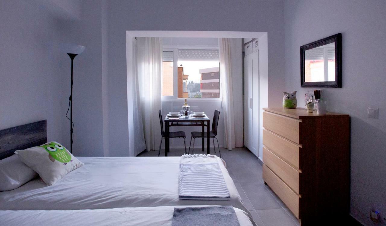 Apartamento Malagueta Beach 10 Malaga Exterior photo