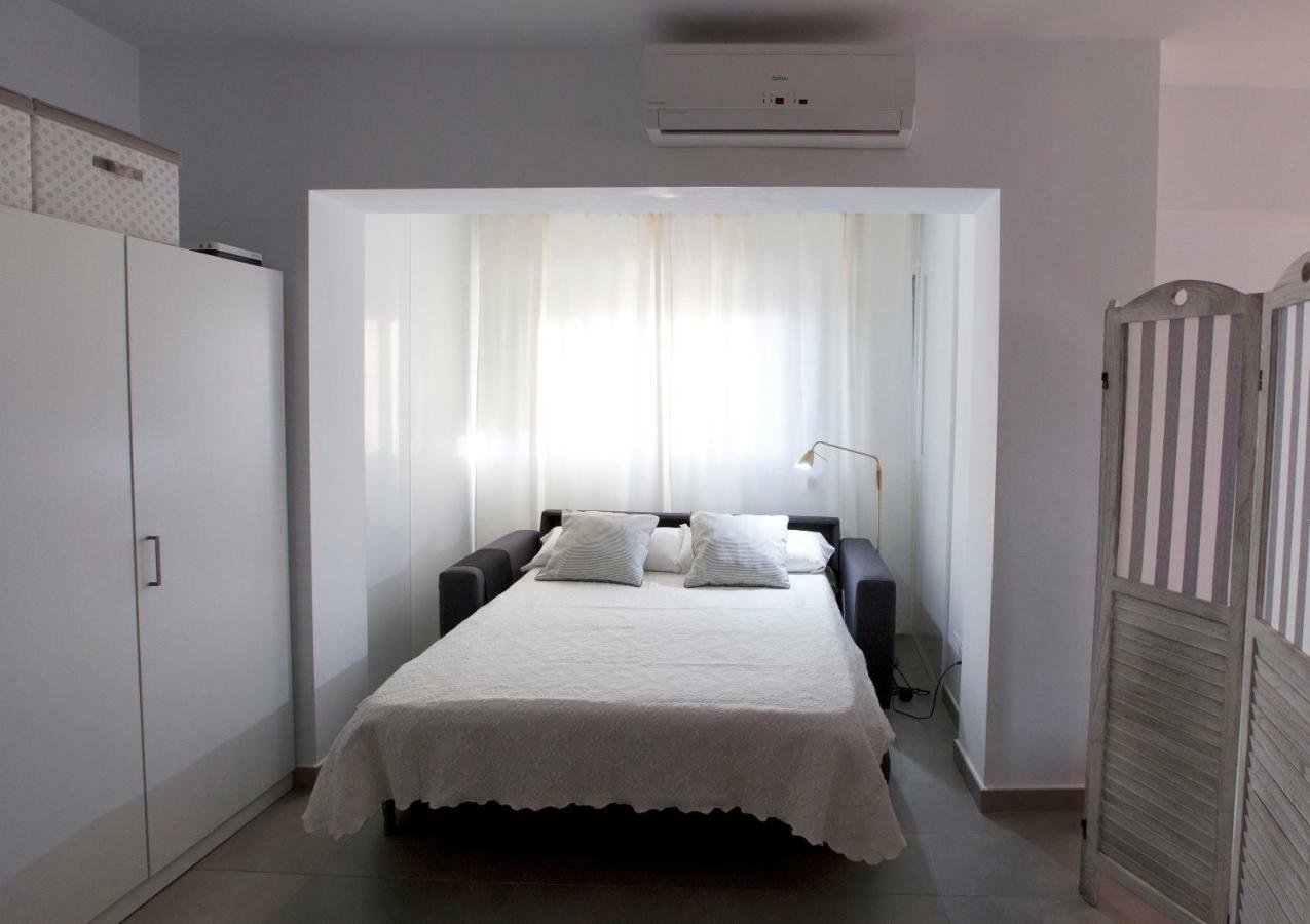 Apartamento Malagueta Beach 10 Malaga Exterior photo